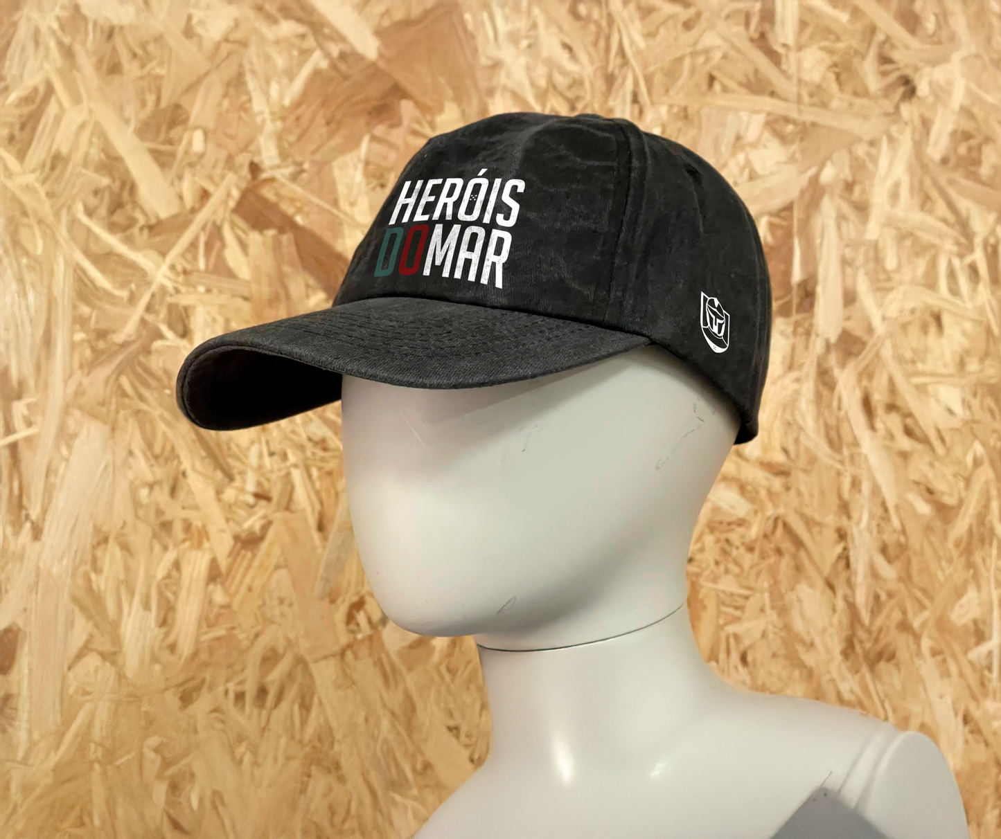 Boné Resiste - Heróis do mar