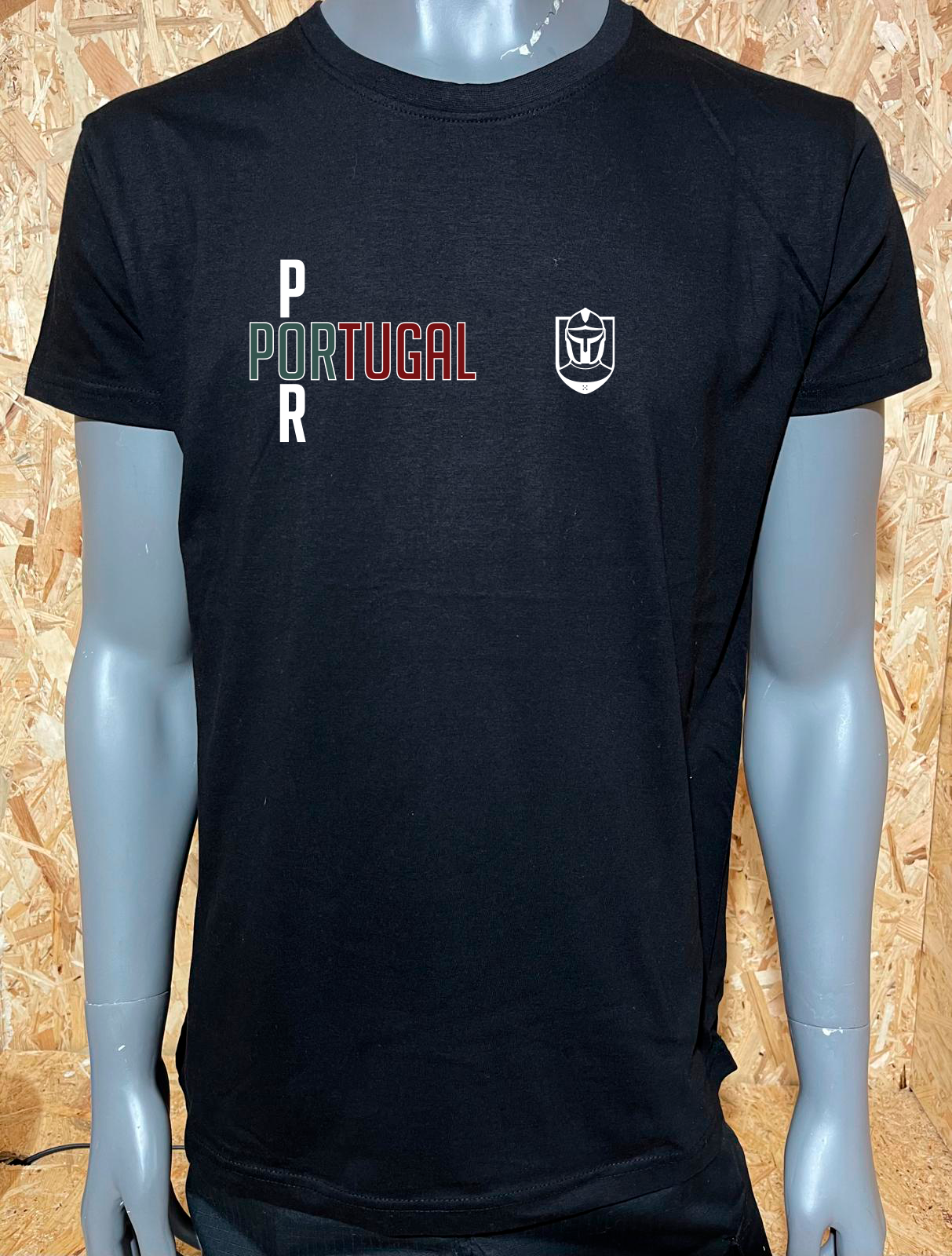 T-shirt Resiste - Por Portugal