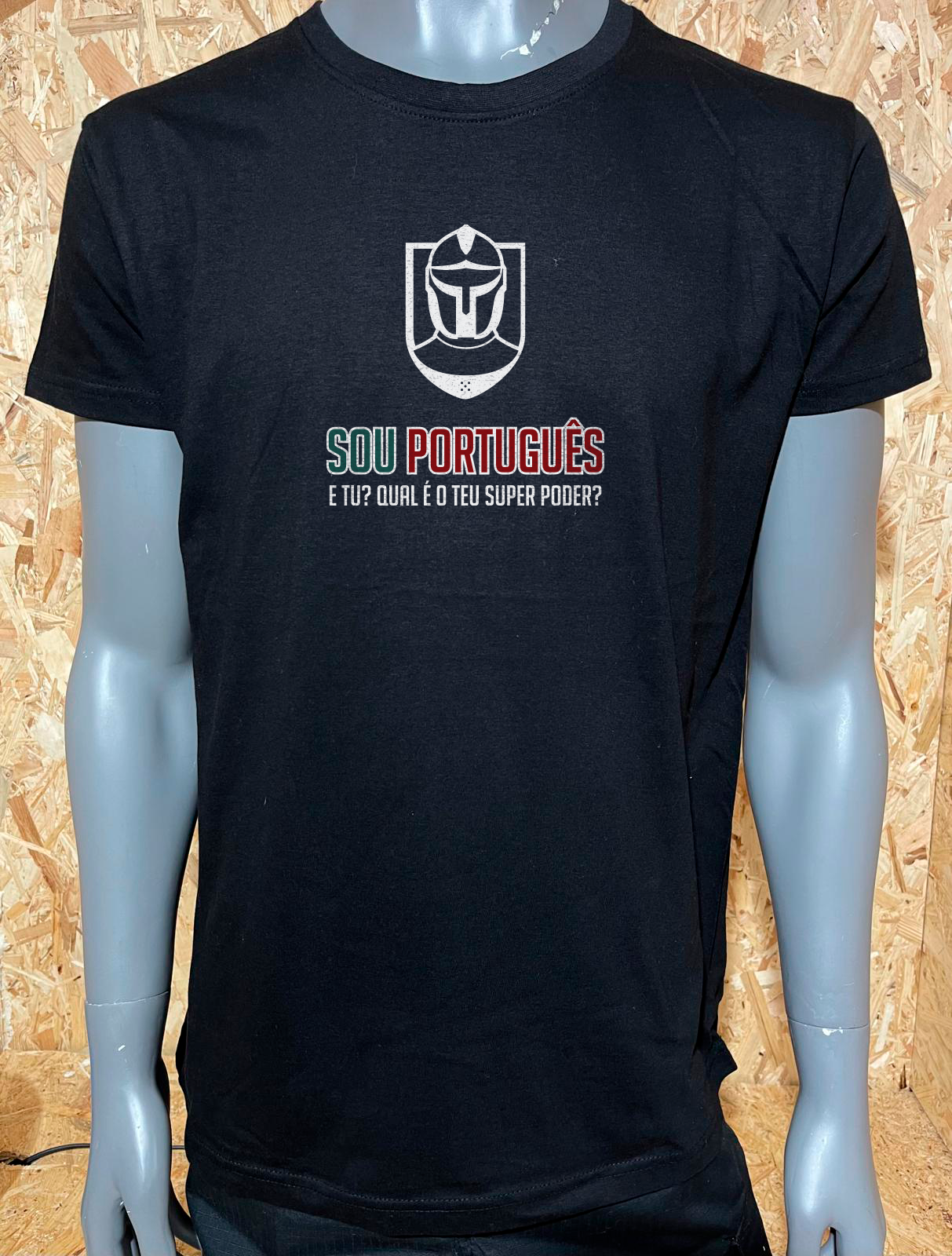 T-shirt Resiste - Sou Português!